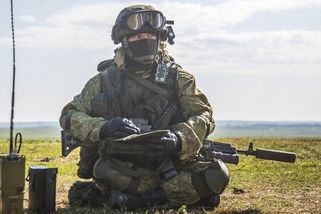 Ruský velitel je zoufalý z ukrajinské taktiky: „Drtí nás 50 km v týlu,“ zuří, a prozradil, jak to skutečně na bojišti vypadá